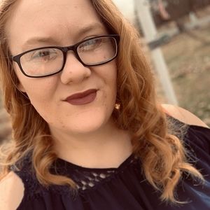 Meet your Posher, Rebecca